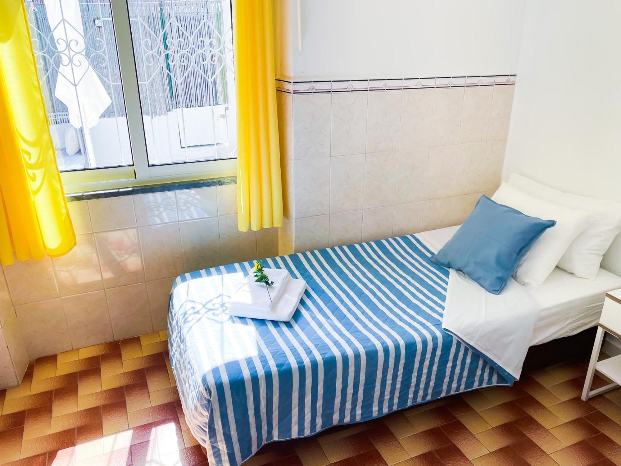 Central Olhao Home - Private Spacious Sunlit Patio Exterior foto